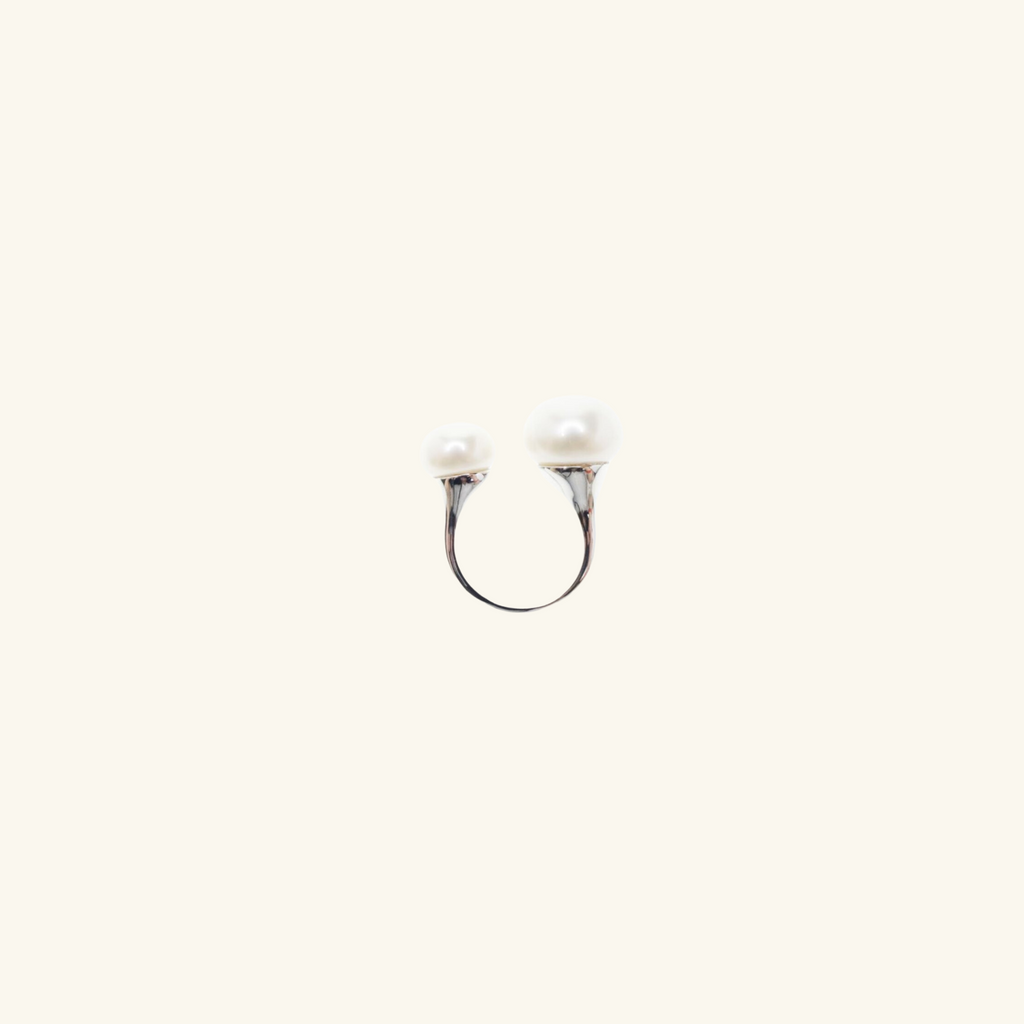 Gwen II Pearl Ring, Handcrafted in 925 Sterling Silver