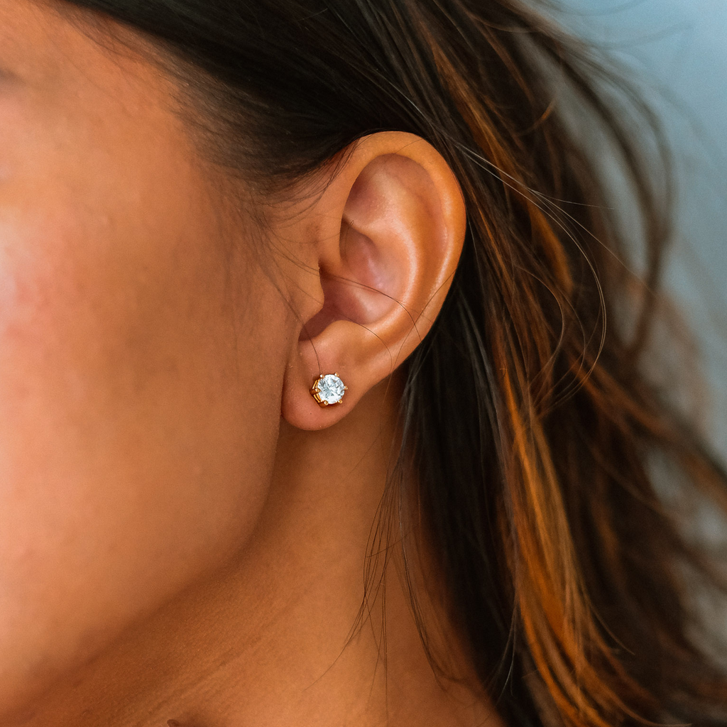 Round Brilliant Studs, Made in 18k solid gold