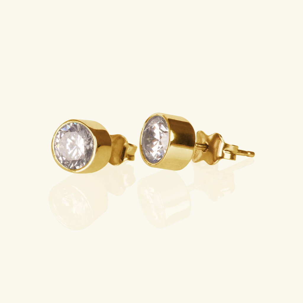 18k gold Arden Stud Earrings, side view – Foundry Jewelry
