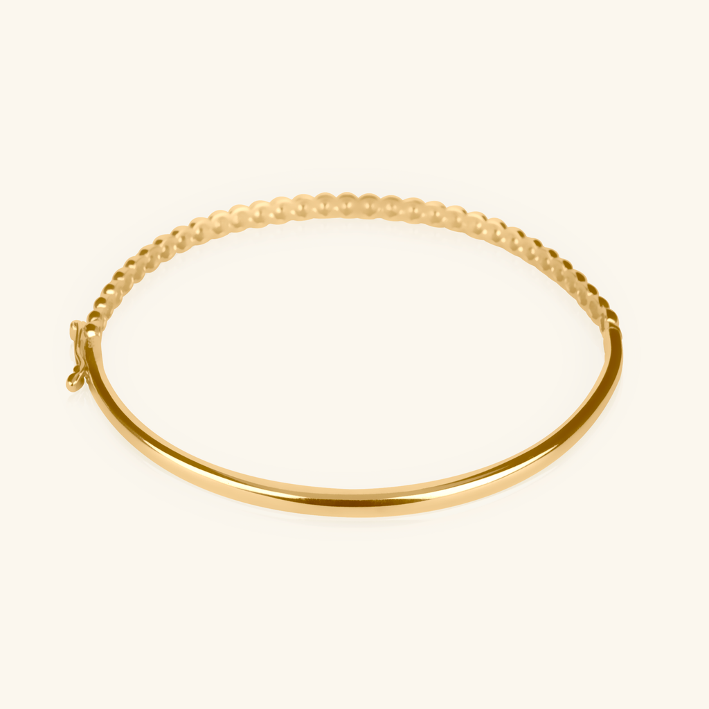Close-up of Openbox clasp on Beads  Bold Bangle 14k gold – Foundry