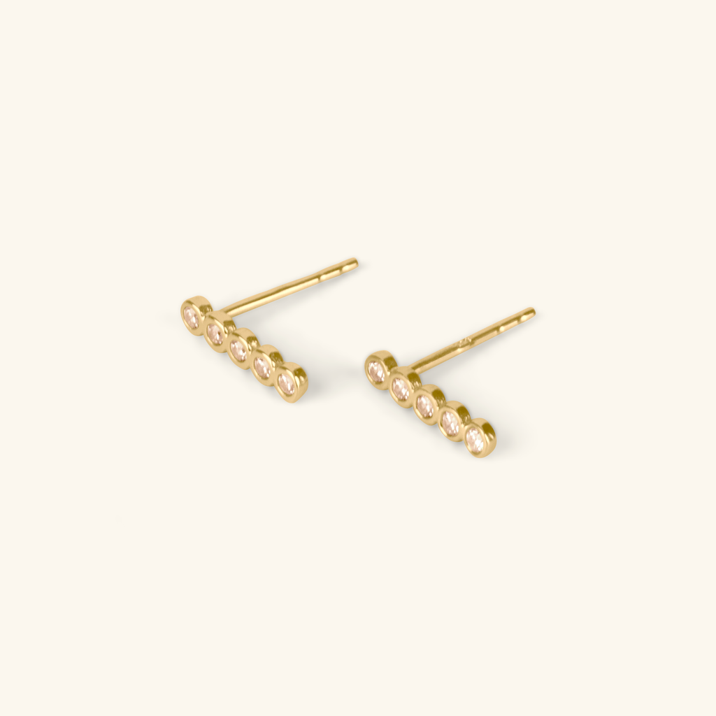 Close-up of push back post lock on Brilliant Bar Studs 14k gold – Foundry