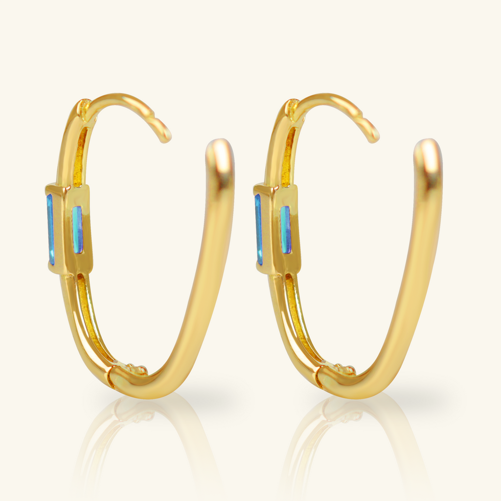 Close-up of saddle back on Gemstone U Hoops 18k gold – Foundry