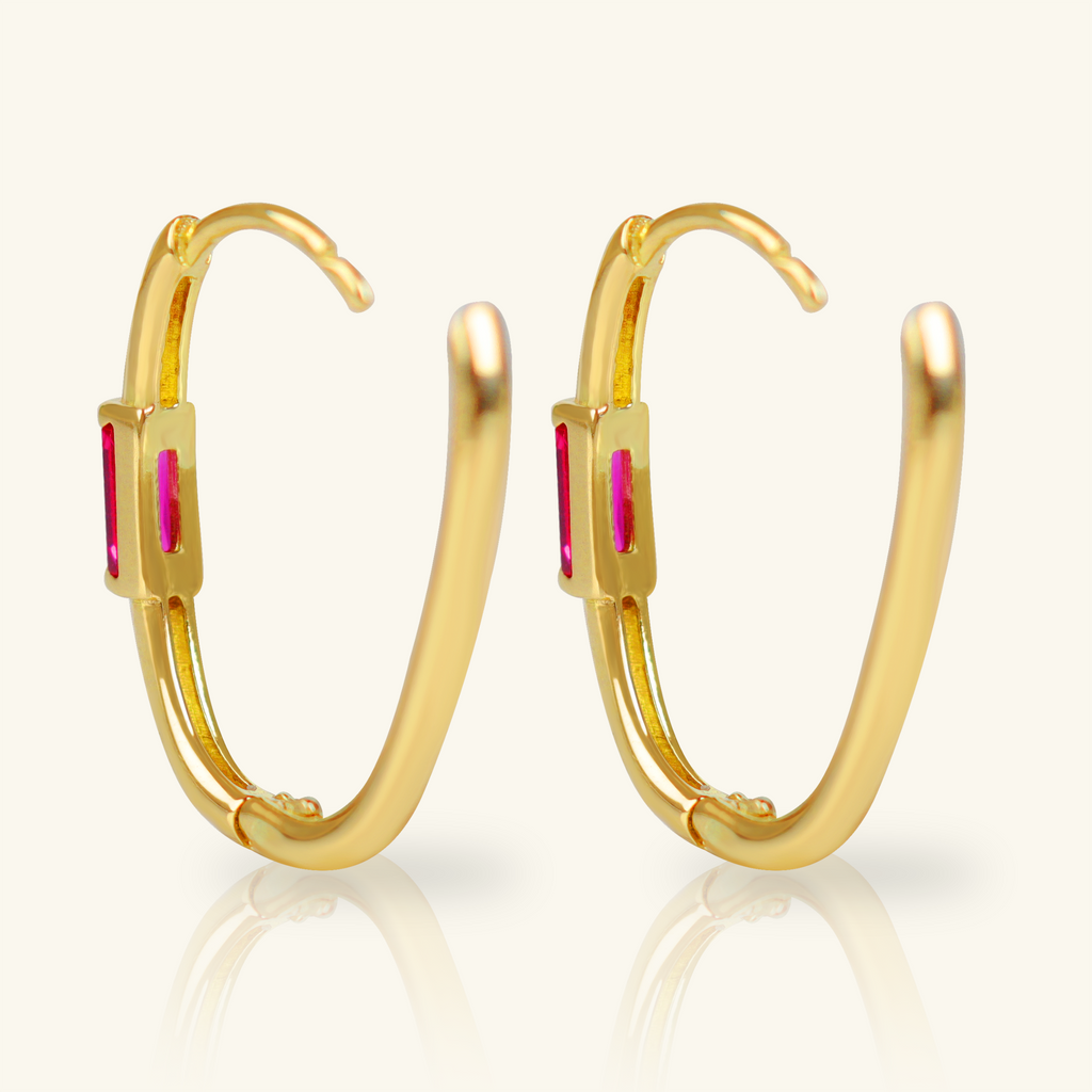 Close-up of saddle back on Gemstone U Hoops 18k gold – Foundry