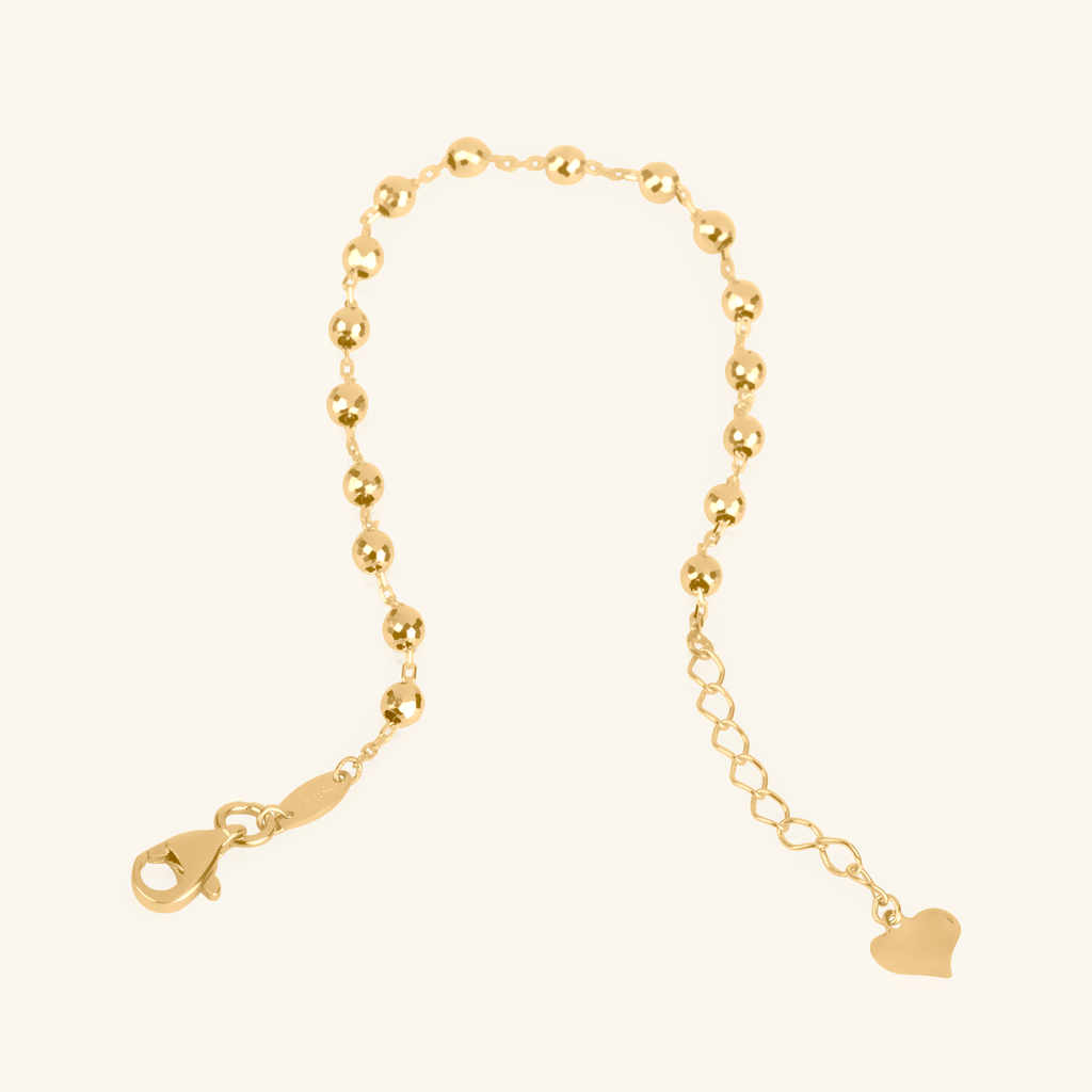 Close-up of lobster clasp on Large Beads Bracelet 14k gold – Foundry