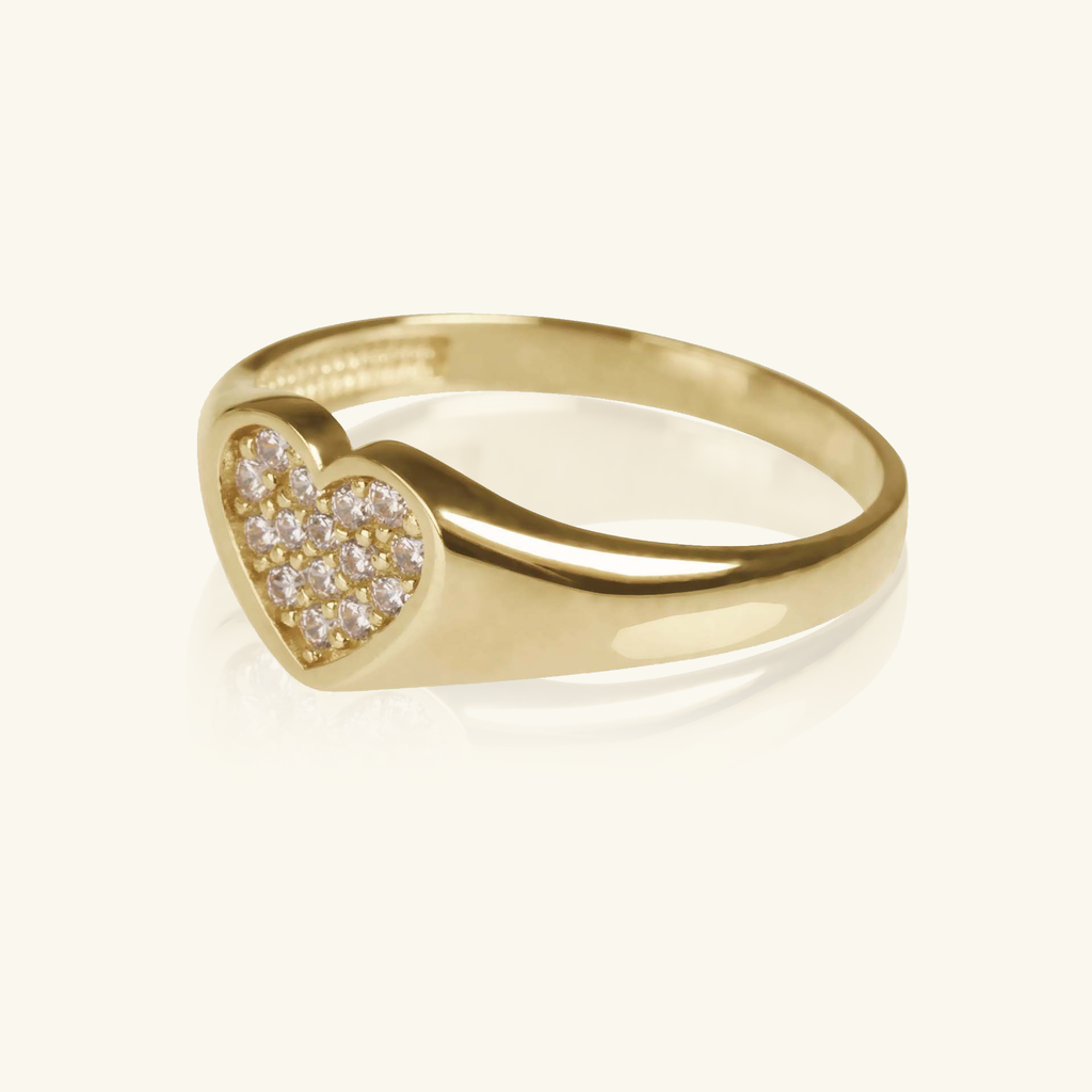 Close-up of Pave Heart Signet Ring 18k gold – Foundry