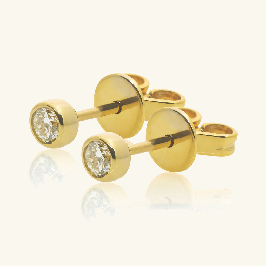 14k gold Round Diamond Mini Studs, side view – Foundry Jewelry