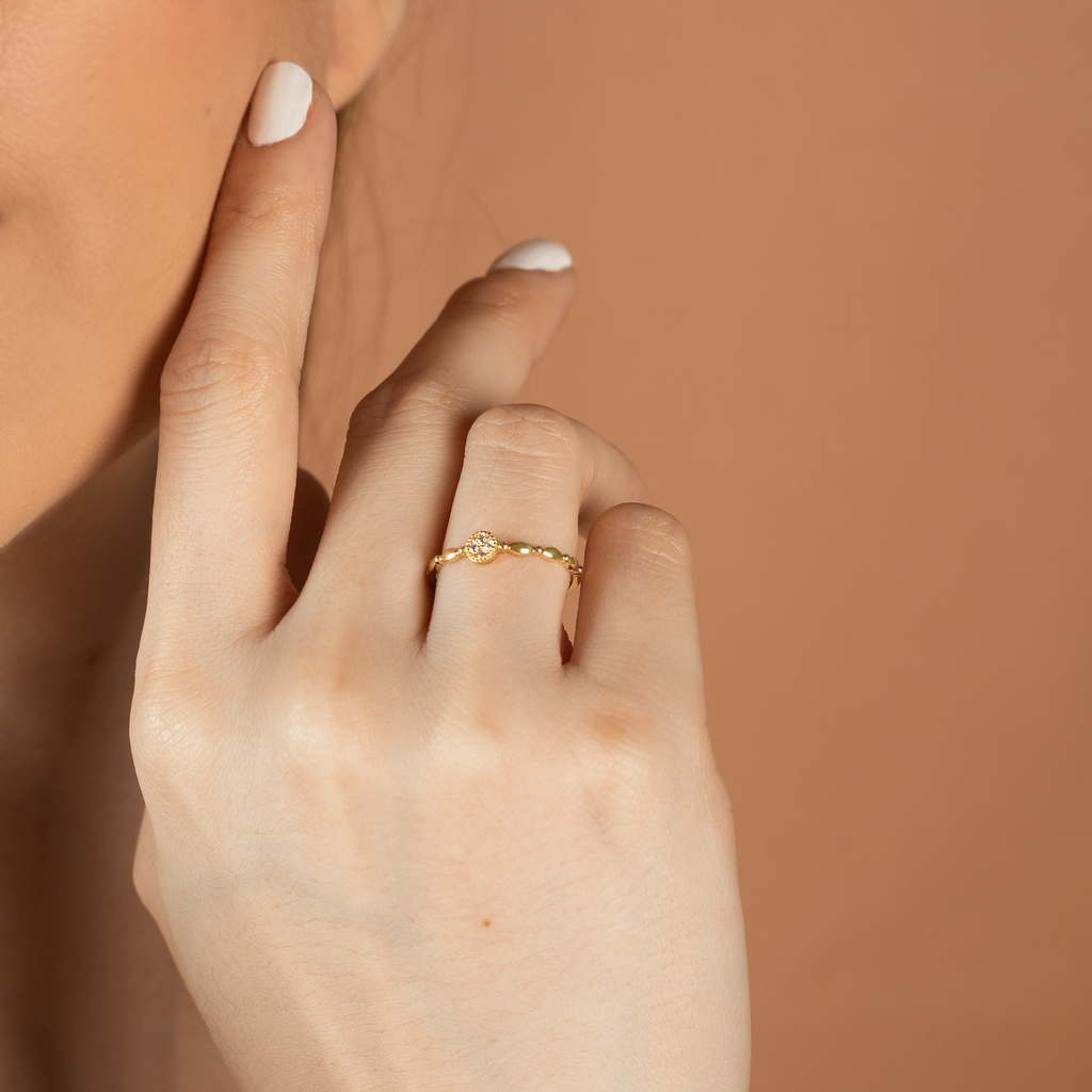Round Sculpture Ring 14k gold stacked on model finger – Foundry
