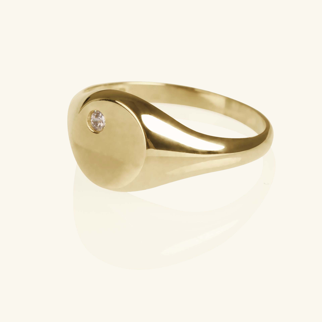 18k gold Solo Oxford Signet Ring, front view – Foundry Jewelry