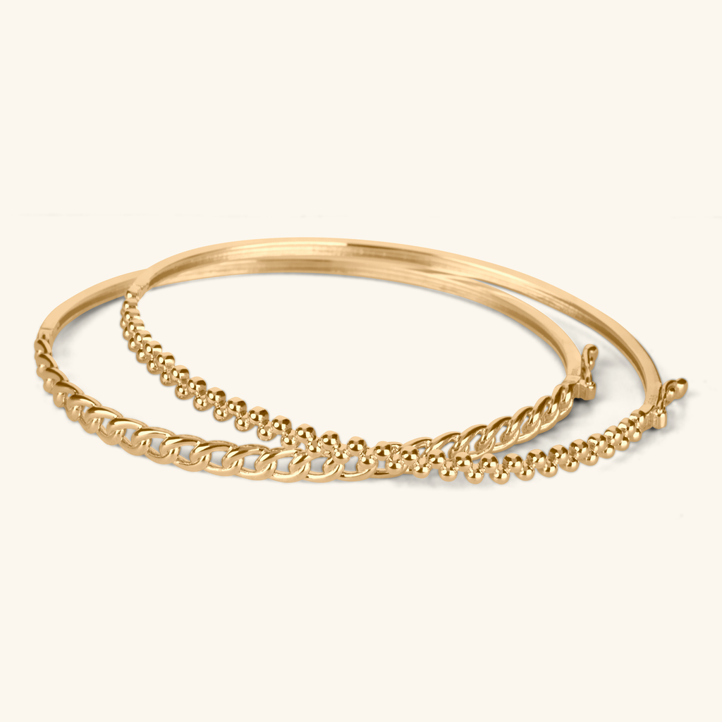 Close-up of Open box clasp on Spheres Bangle 14k gold – Foundry
