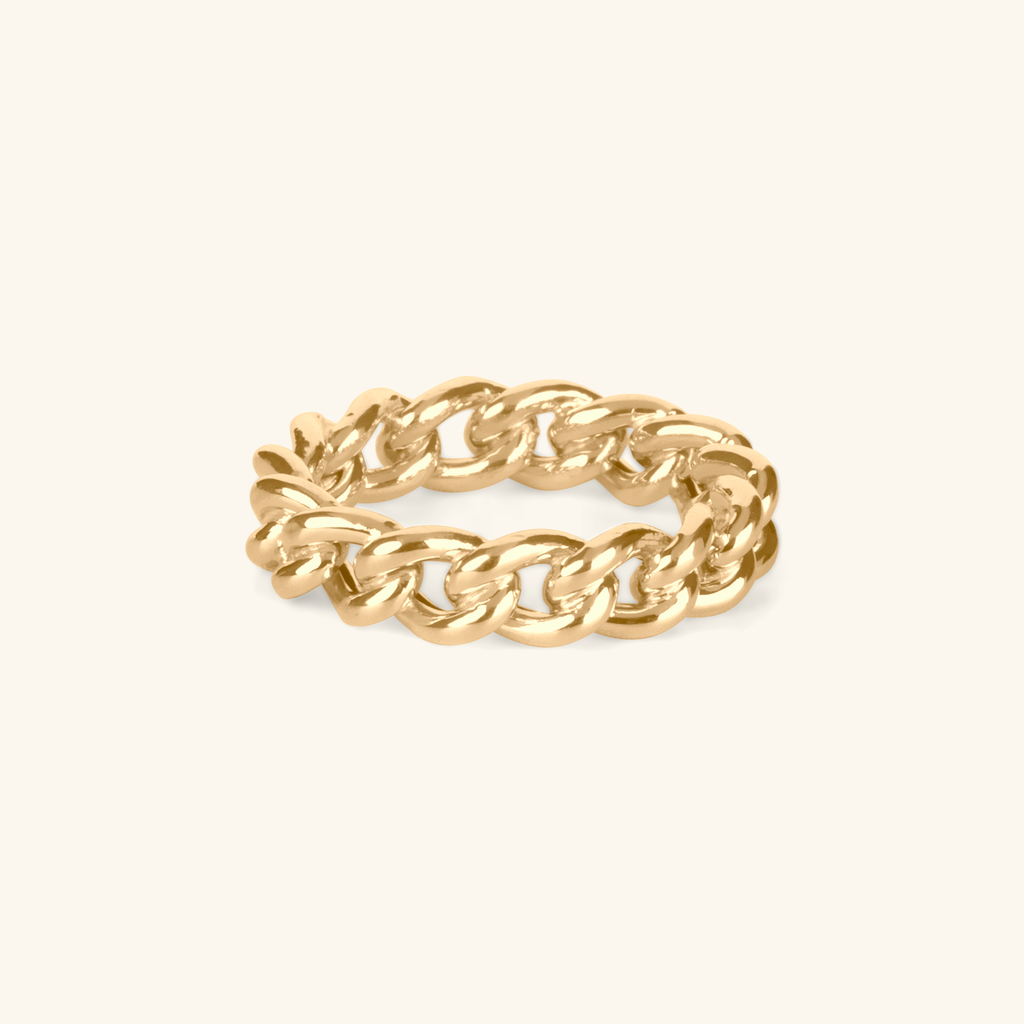 Chain Ring, Made in 14k hollowed gold.